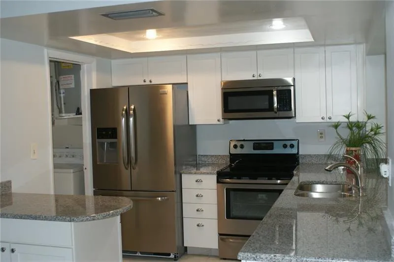 5039 NW 42 STREET Lauderdale Lakes, FL 33319