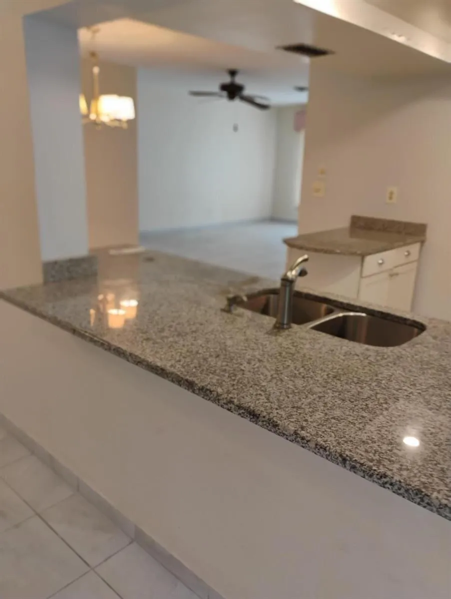 5039 NW 42 STREET Lauderdale Lakes, FL 33319