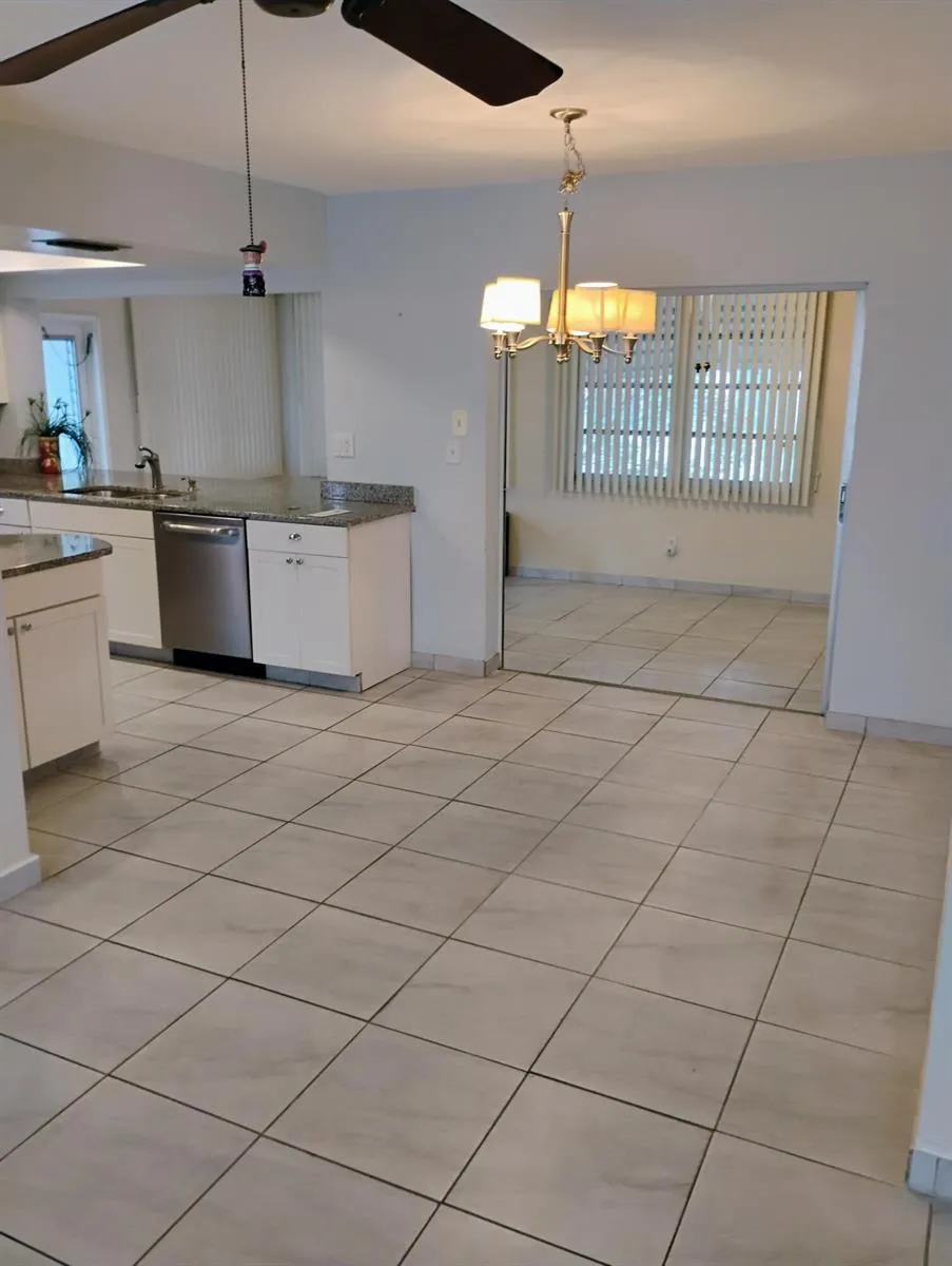 5039 NW 42 STREET Lauderdale Lakes, FL 33319