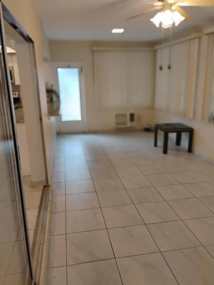 5039 NW 42 STREET Lauderdale Lakes, FL 33319