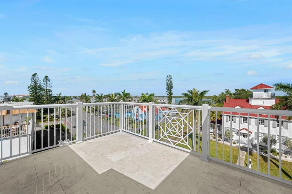 523 Coral Sands Way Hutchinson Island, FL 34949