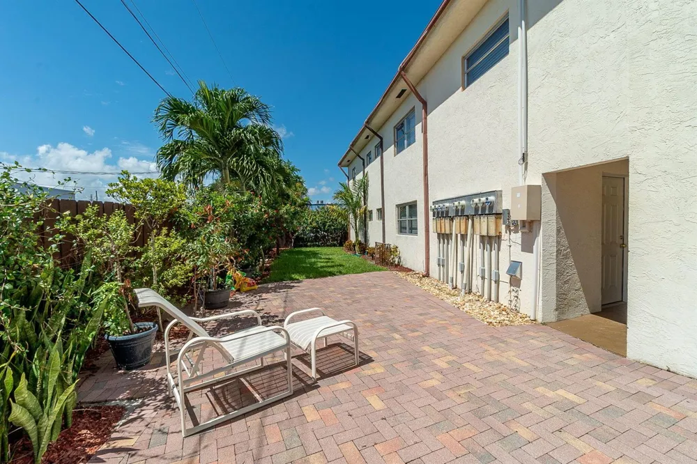 308 Southwind Court #8 North Palm Beach, FL 33408