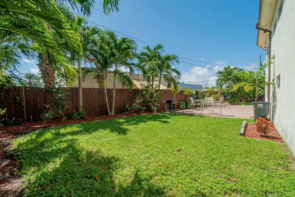 308 Southwind Court #8 North Palm Beach, FL 33408