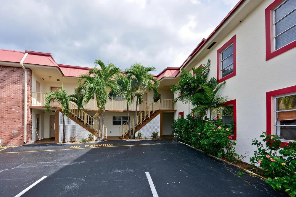 308 Southwind Court #8 North Palm Beach, FL 33408