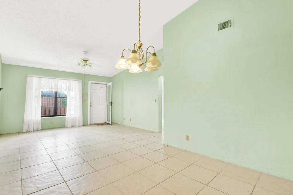 8091 SE Villa Circle Hobe Sound, FL 33455