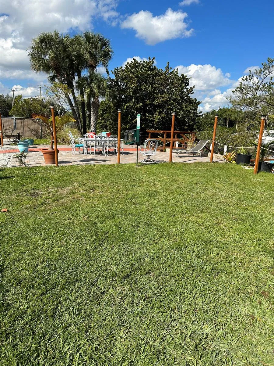 801 Hummingbird Way #201 North Palm Beach, FL 33408