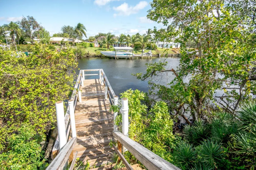 801 Hummingbird Way #201 North Palm Beach, FL 33408