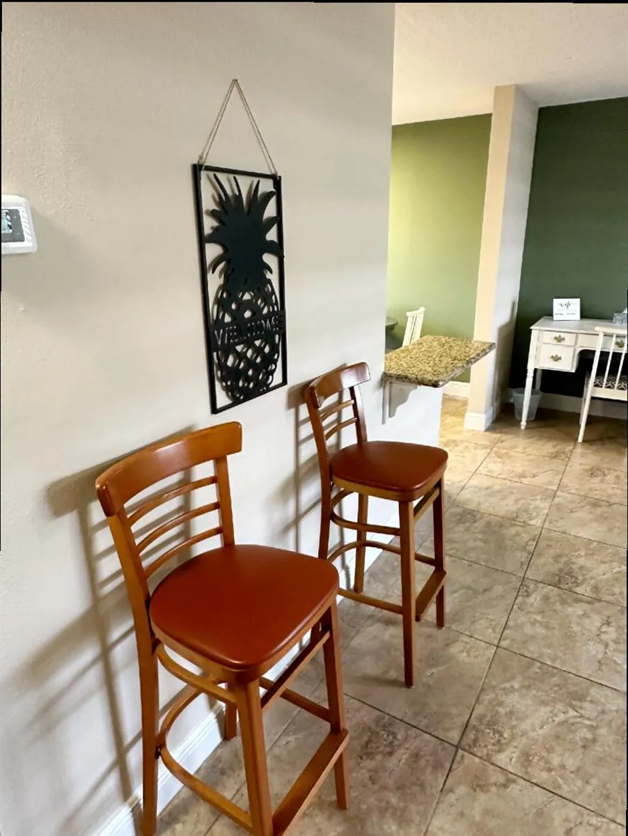 801 Hummingbird Way #201 North Palm Beach, FL 33408
