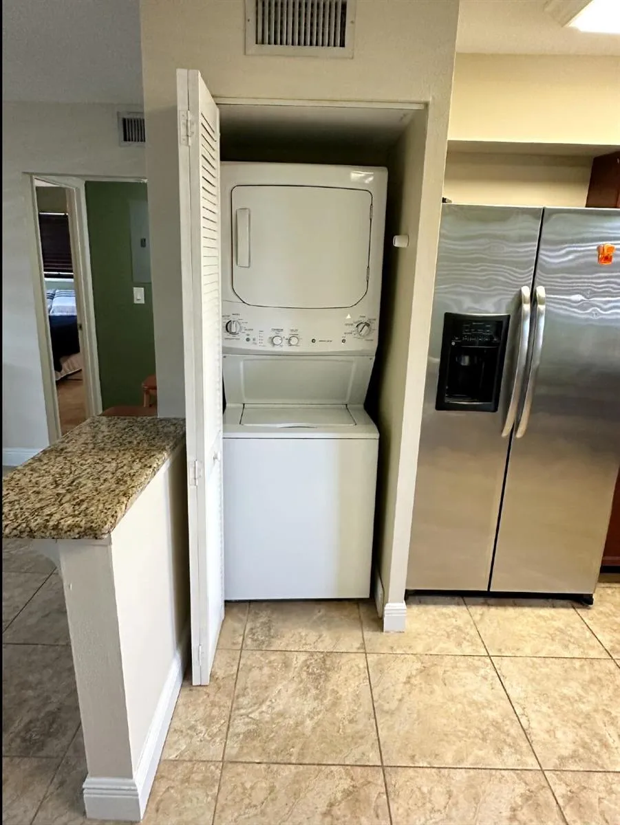 801 Hummingbird Way #201 North Palm Beach, FL 33408