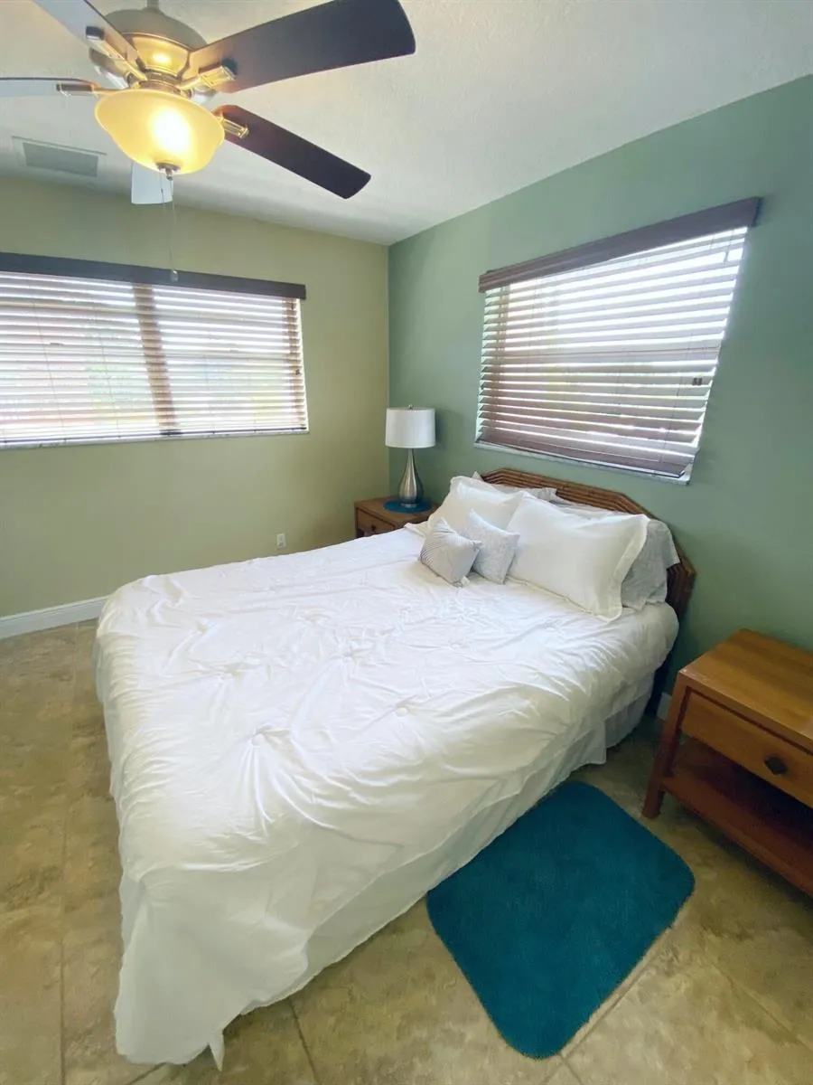 801 Hummingbird Way #205 North Palm Beach, FL 33408