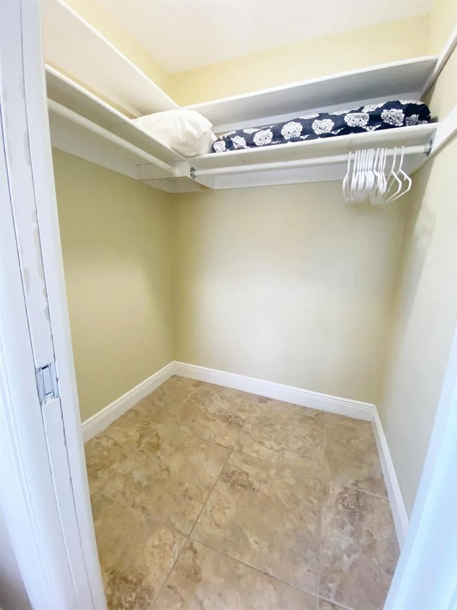 801 Hummingbird Way #205 North Palm Beach, FL 33408