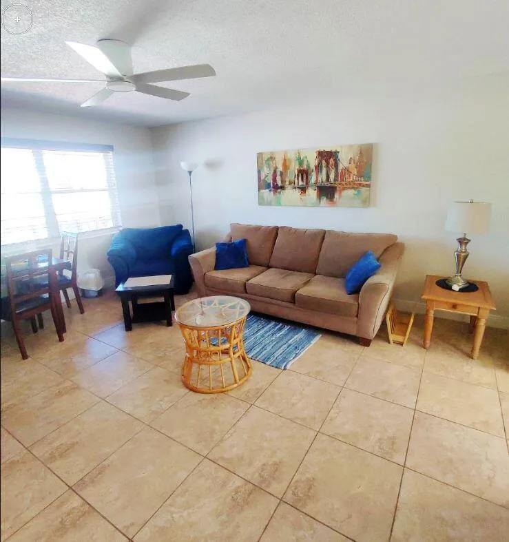 801 Hummingbird Way #205 North Palm Beach, FL 33408