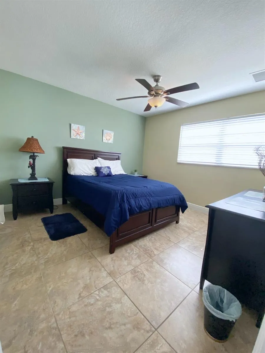 801 Hummingbird Way #104 North Palm Beach, FL 33408