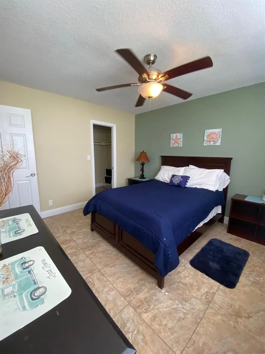 801 Hummingbird Way #104 North Palm Beach, FL 33408