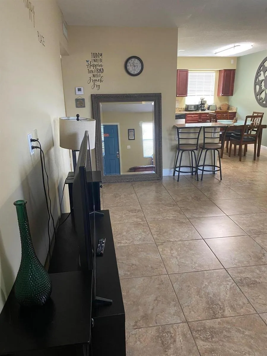 801 Hummingbird Way #104 North Palm Beach, FL 33408
