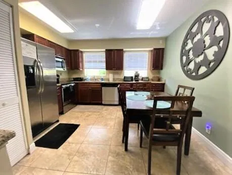 801 Hummingbird Way #104 North Palm Beach, FL 33408