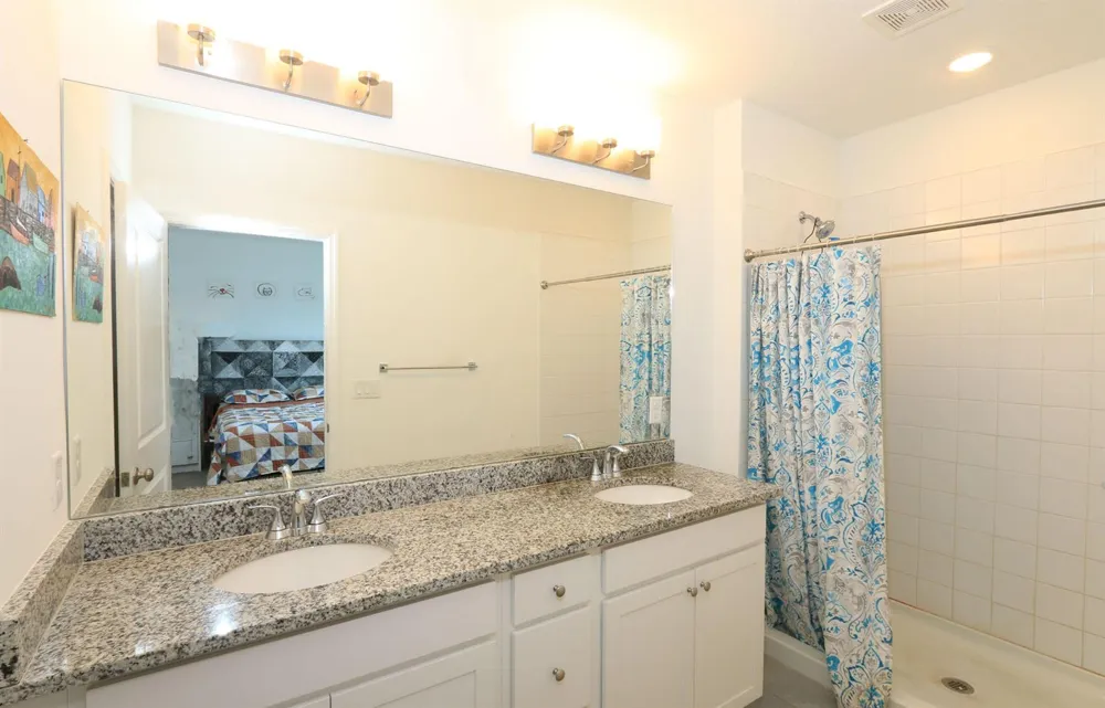 656 NE Waters Edge Lane Port St. Lucie, FL 34983