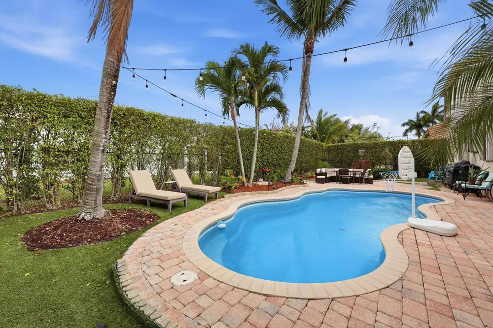 3710 Victoria Road West Palm Beach, FL 33411