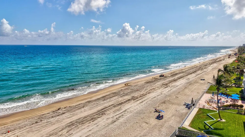 1198 Hillsboro Mile #302 Hillsboro Beach, FL 33062