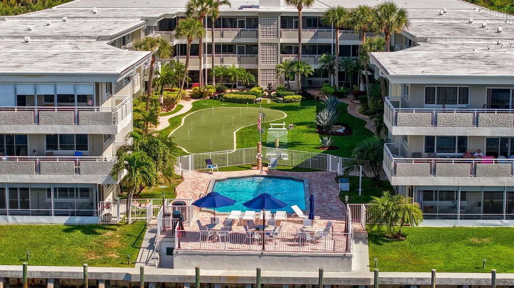 1198 Hillsboro Mile #302 Hillsboro Beach, FL 33062