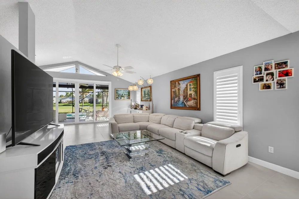 7198 SE Quincy Terrace Hobe Sound, FL 33455