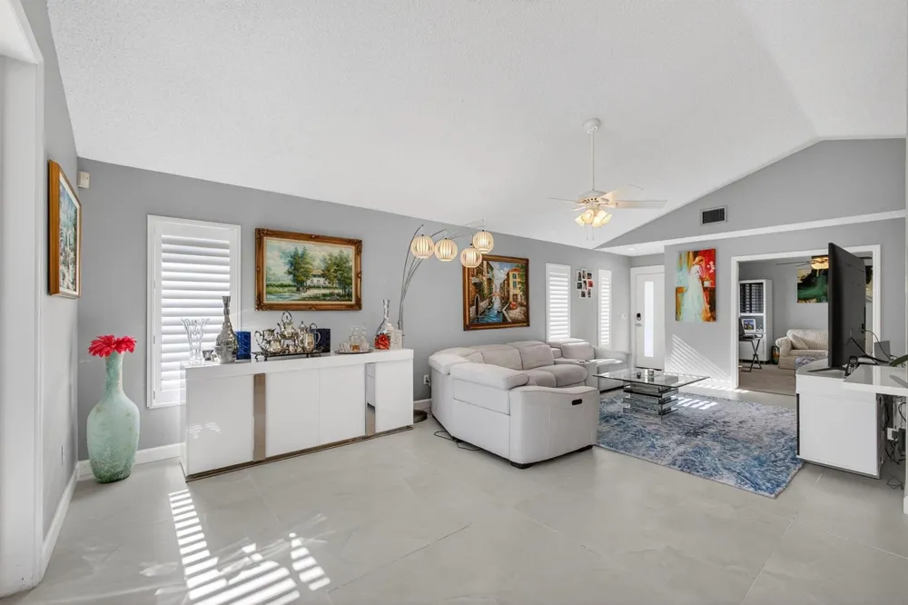 7198 SE Quincy Terrace Hobe Sound, FL 33455