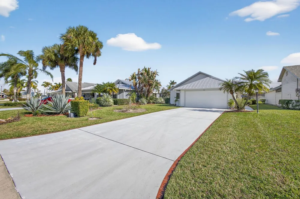 7198 SE Quincy Terrace Hobe Sound, FL 33455