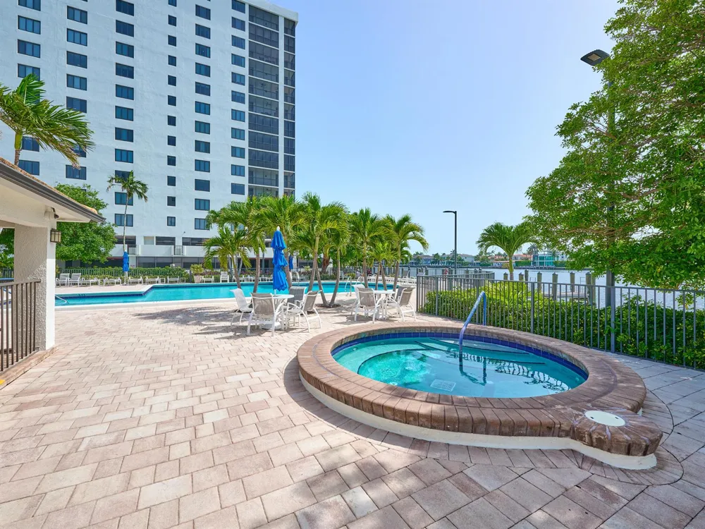 3420 S Ocean Boulevard #11r Highland Beach, FL 33487