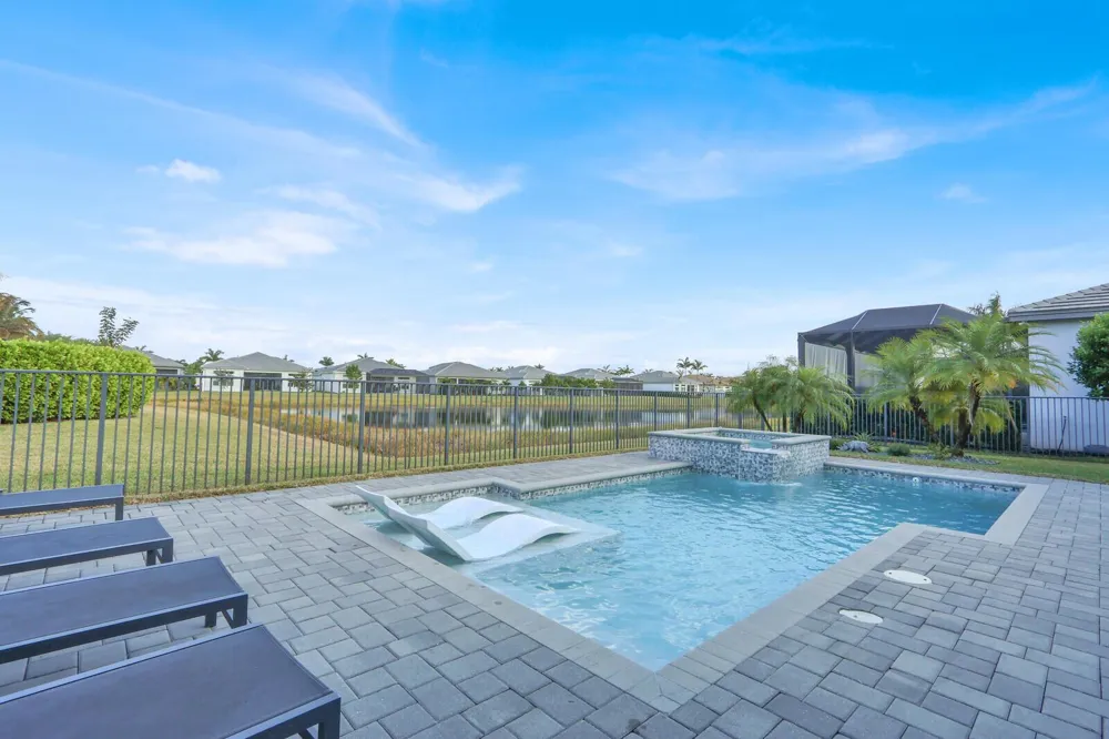 12752 Veneto Springs Drive Boynton Beach, FL 33473