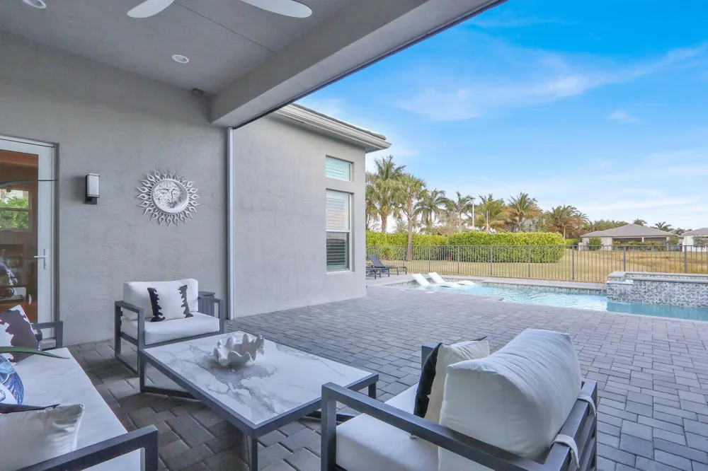 12752 Veneto Springs Drive Boynton Beach, FL 33473