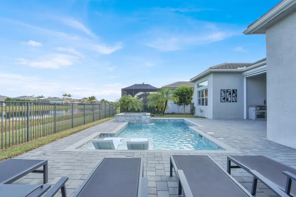 12752 Veneto Springs Drive Boynton Beach, FL 33473