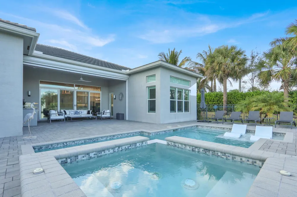 12752 Veneto Springs Drive Boynton Beach, FL 33473