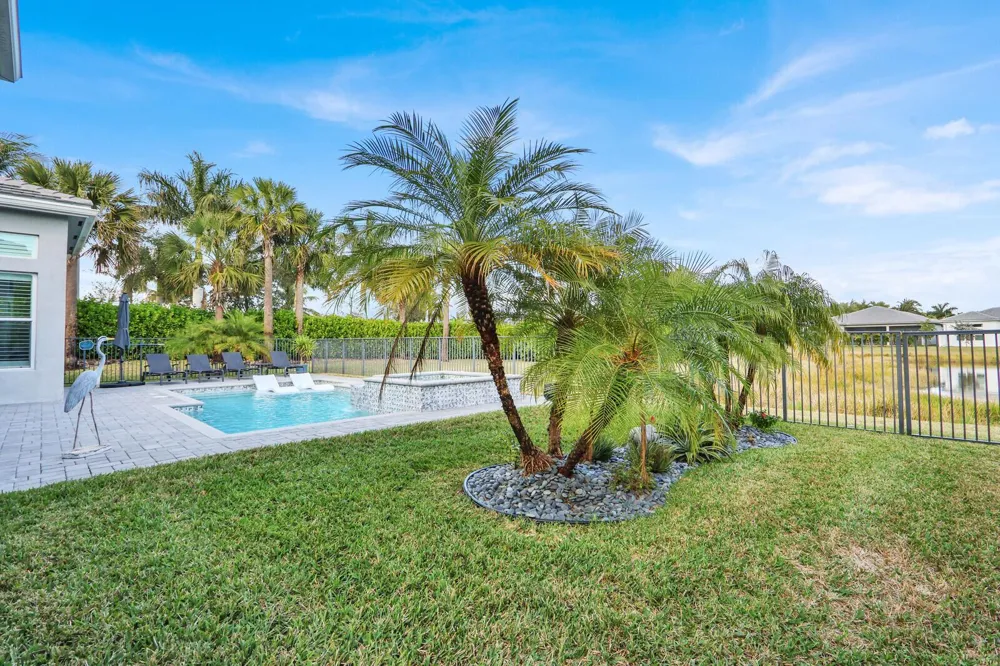 12752 Veneto Springs Drive Boynton Beach, FL 33473