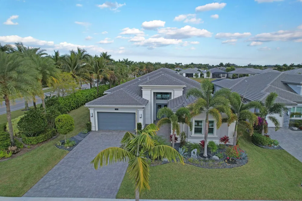 12752 Veneto Springs Drive Boynton Beach, FL 33473