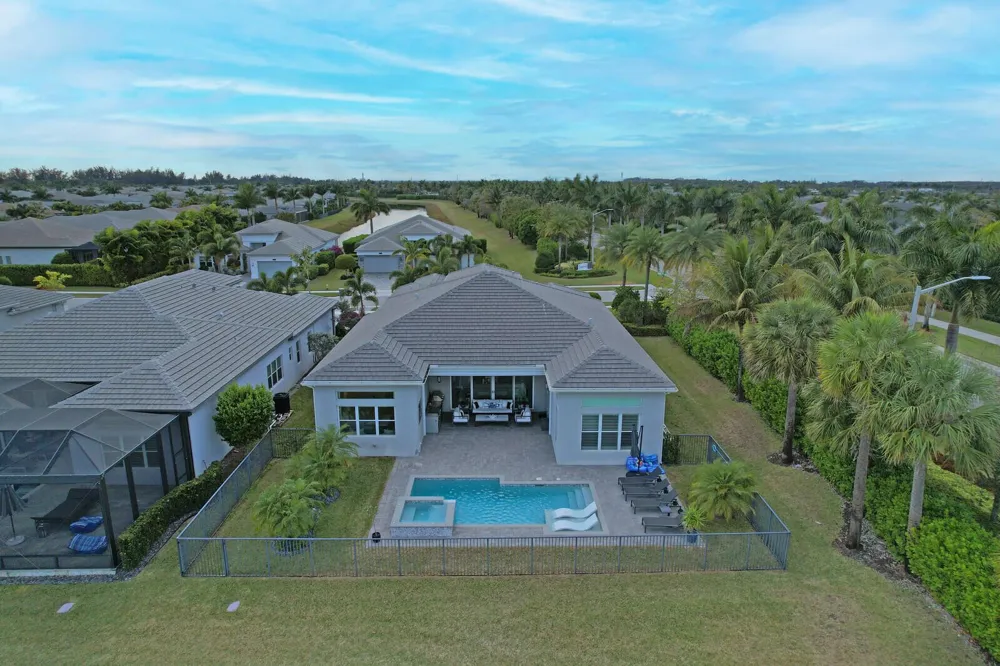 12752 Veneto Springs Drive Boynton Beach, FL 33473