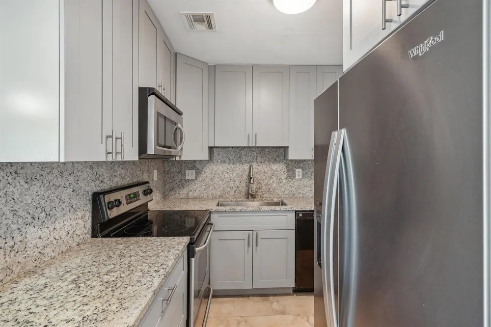 3040 NE 16th Avenue #402 Oakland Park, FL 33334