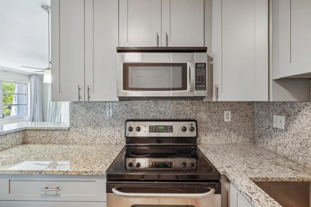 3040 NE 16th Avenue #402 Oakland Park, FL 33334