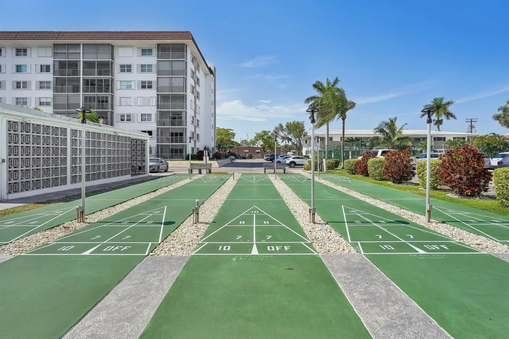 3040 NE 16th Avenue #402 Oakland Park, FL 33334