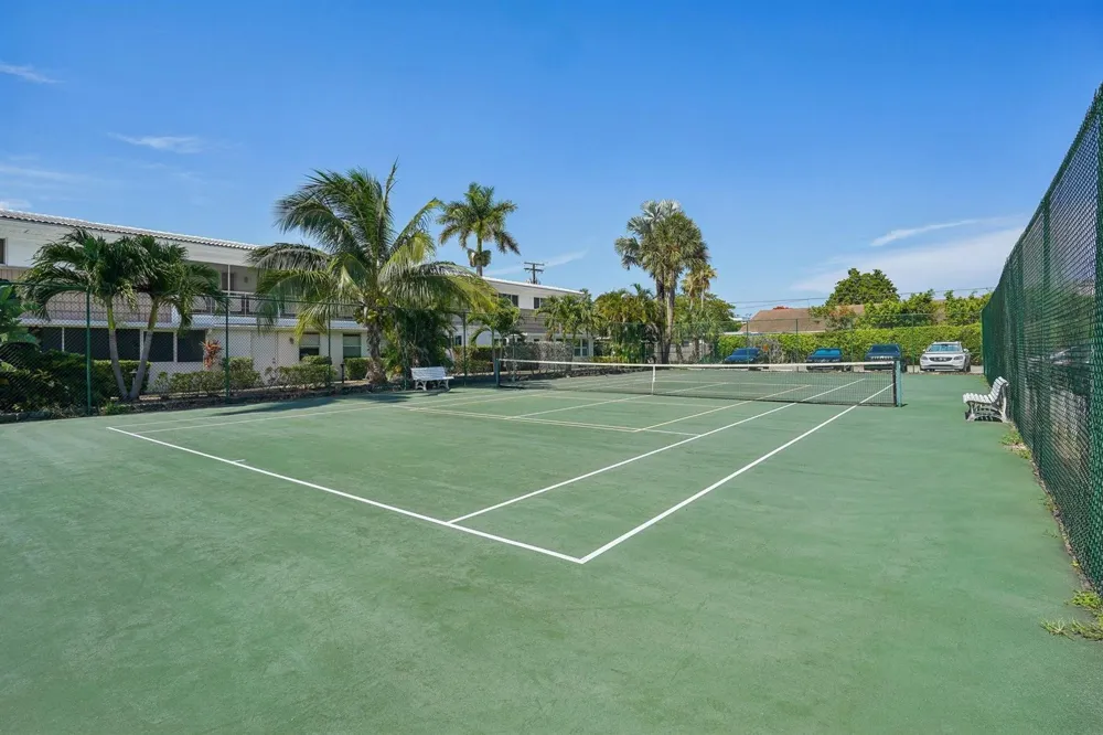 3040 NE 16th Avenue #402 Oakland Park, FL 33334