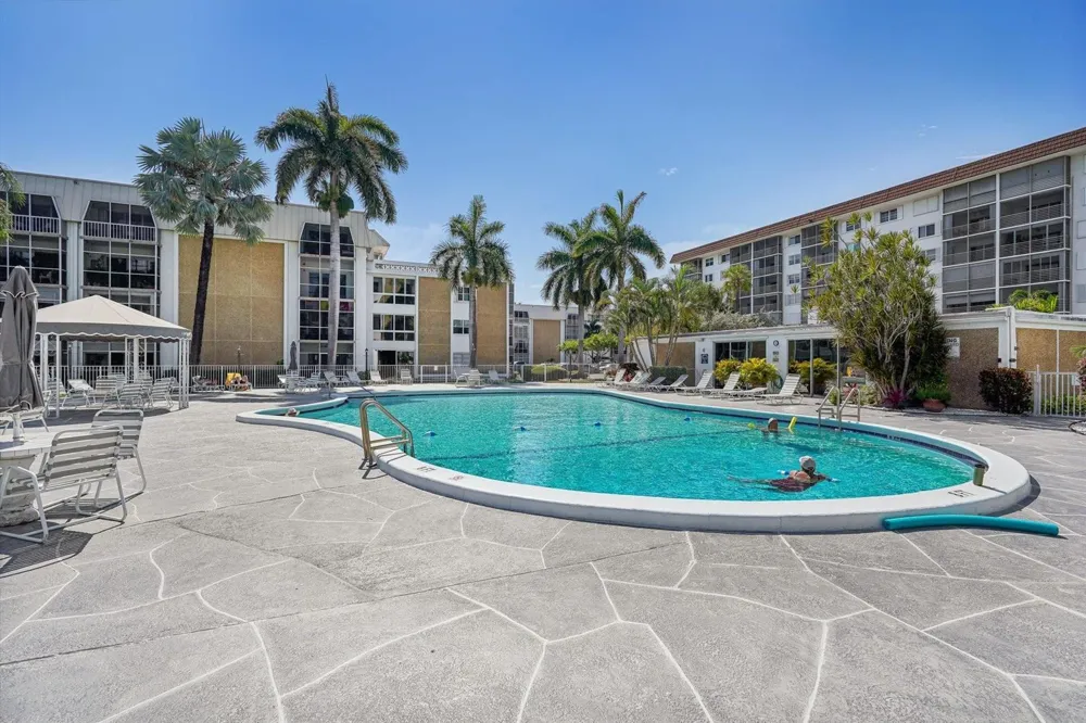 3040 NE 16th Avenue #402 Oakland Park, FL 33334