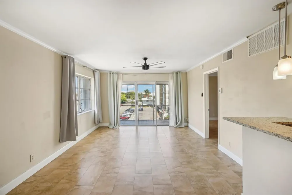 3040 NE 16th Avenue #402 Oakland Park, FL 33334