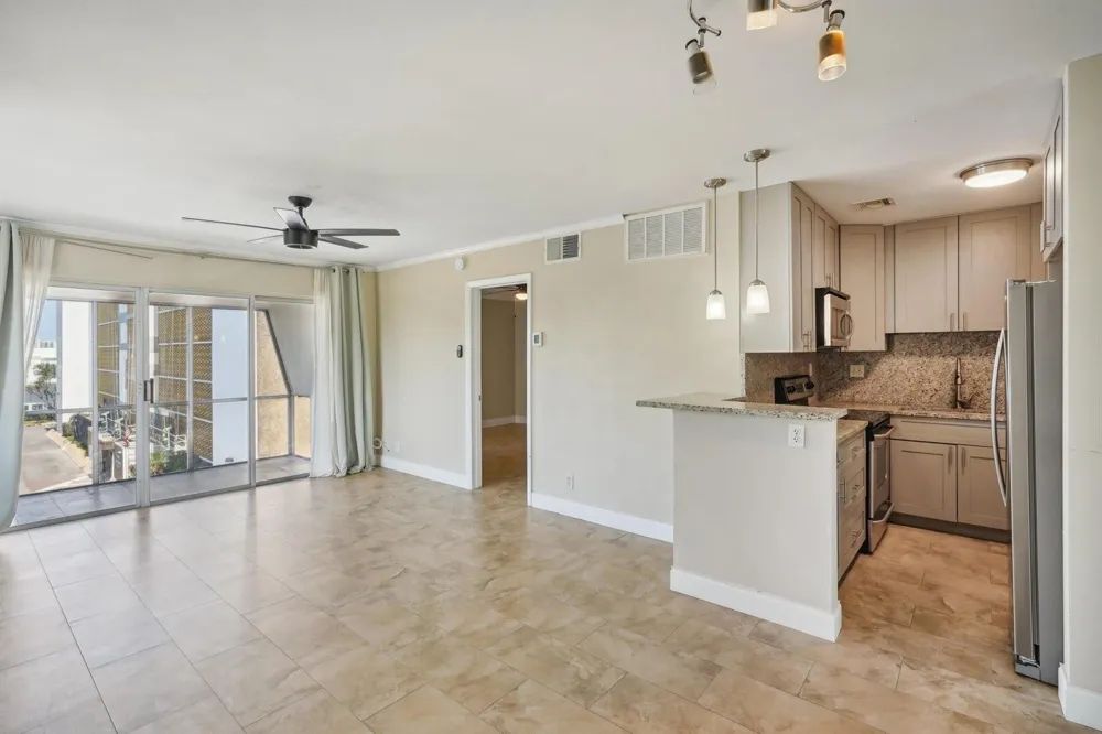 3040 NE 16th Avenue #402 Oakland Park, FL 33334