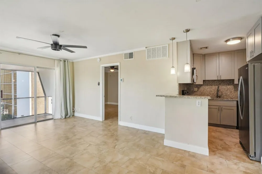 3040 NE 16th Avenue #402 Oakland Park, FL 33334