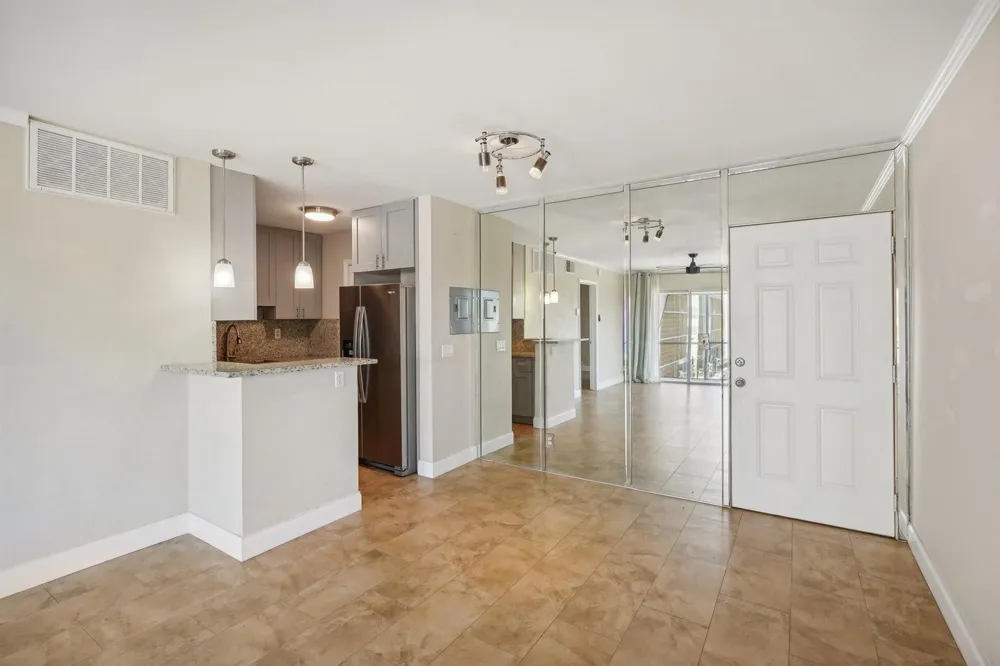 3040 NE 16th Avenue #402 Oakland Park, FL 33334