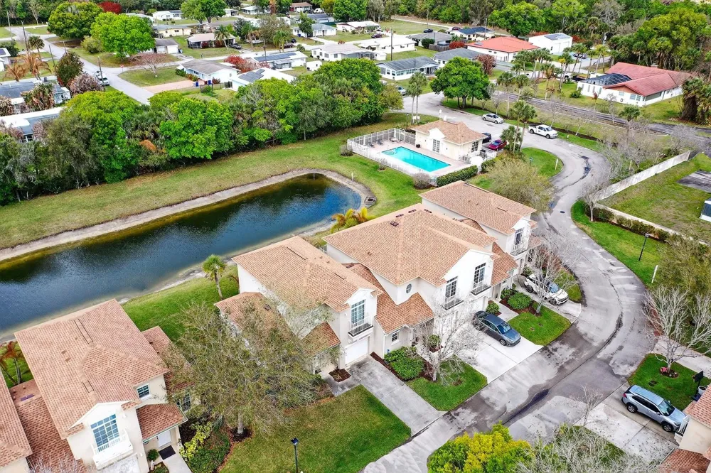 1911 77th Drive Vero Beach, FL 32966