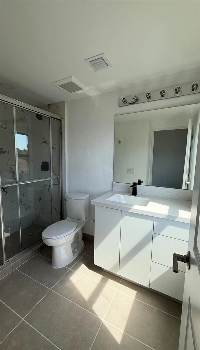 2511 Pierce Street #2 Hollywood, FL 33020