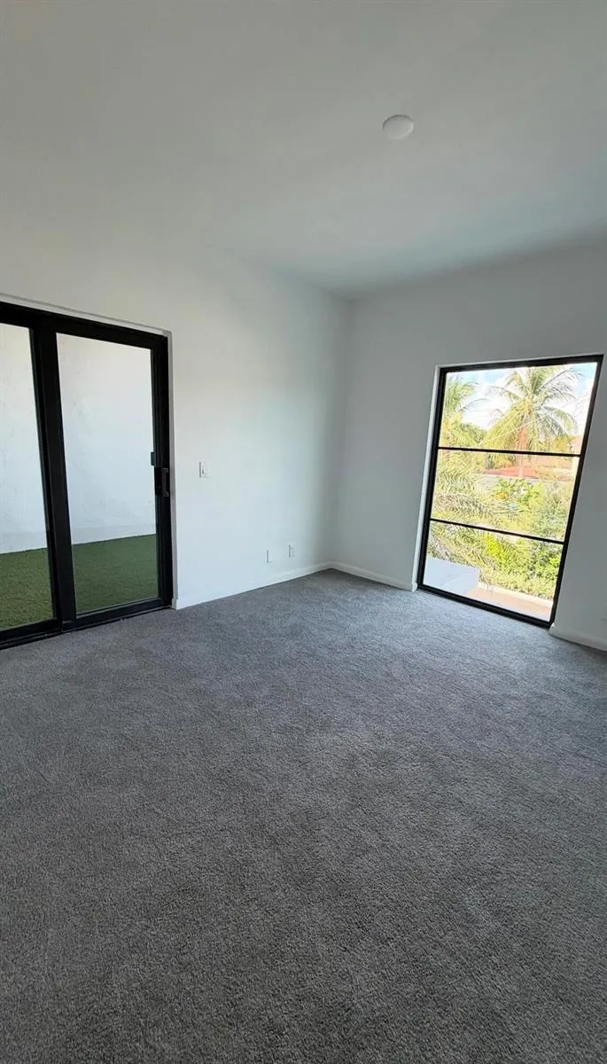 2511 Pierce Street #2 Hollywood, FL 33020