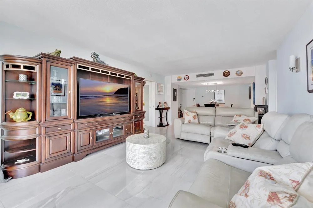 1900 S Ocean Boulevard #8g Lauderdale By The Sea, FL 33062