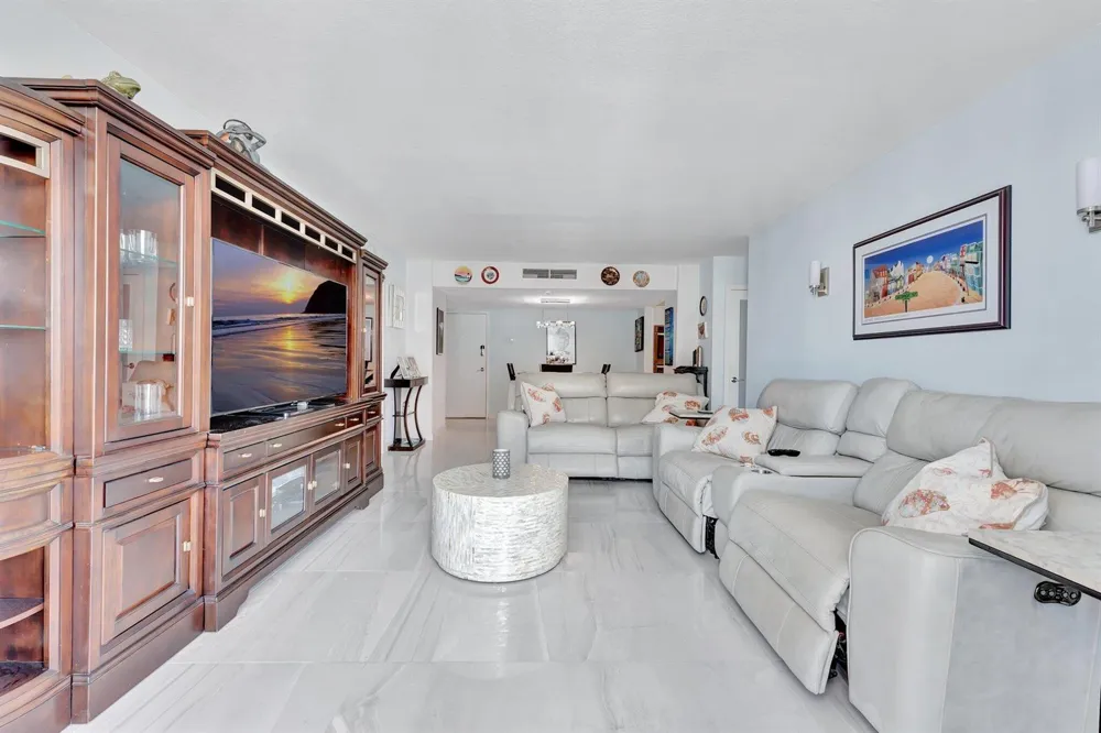 1900 S Ocean Boulevard #8g Lauderdale By The Sea, FL 33062