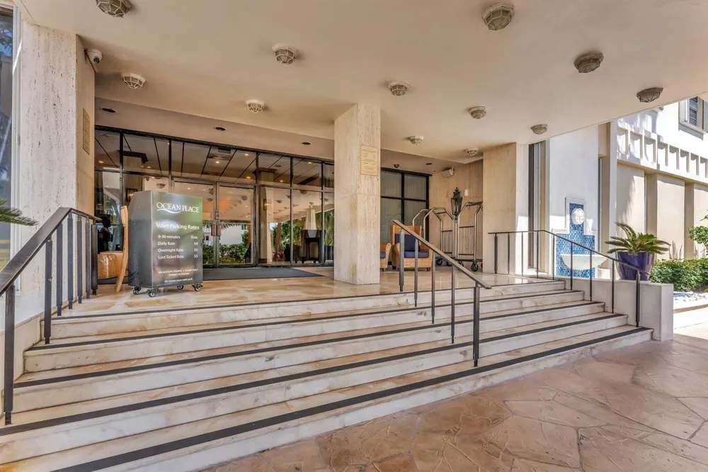 1900 S Ocean Boulevard #8g Lauderdale By The Sea, FL 33062